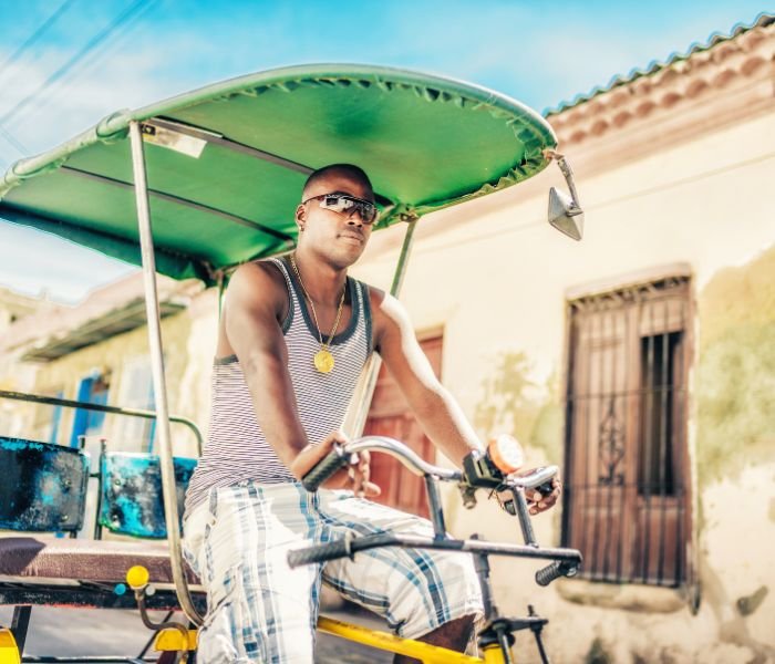 BICI TAXIS EN CUBA